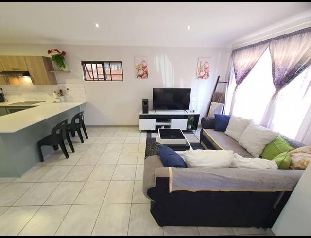 3 BEDROOM HOUSE FOR SALE IN KARENPARK